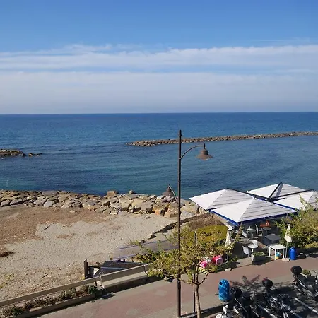 Casa Colombo Apartment Santo Stefano al Mare